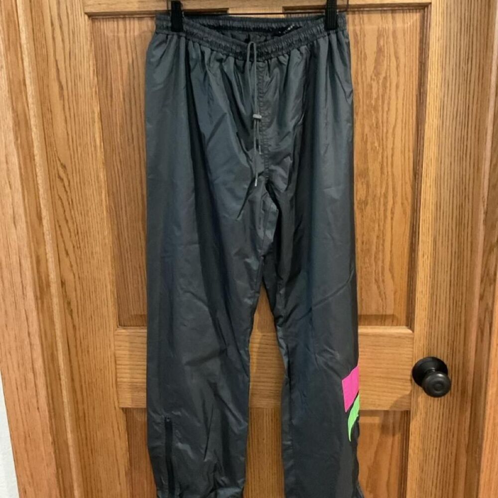 Alpine-design Women's Black and Grey Trousers